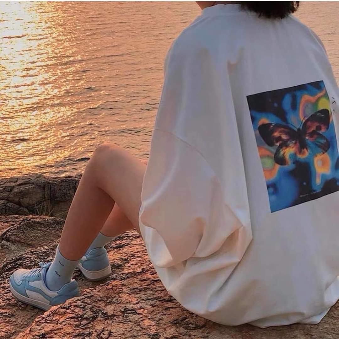 ÁO SWEATER IN CON BƯỚM DỄ THƯƠNG FORM RỘNG