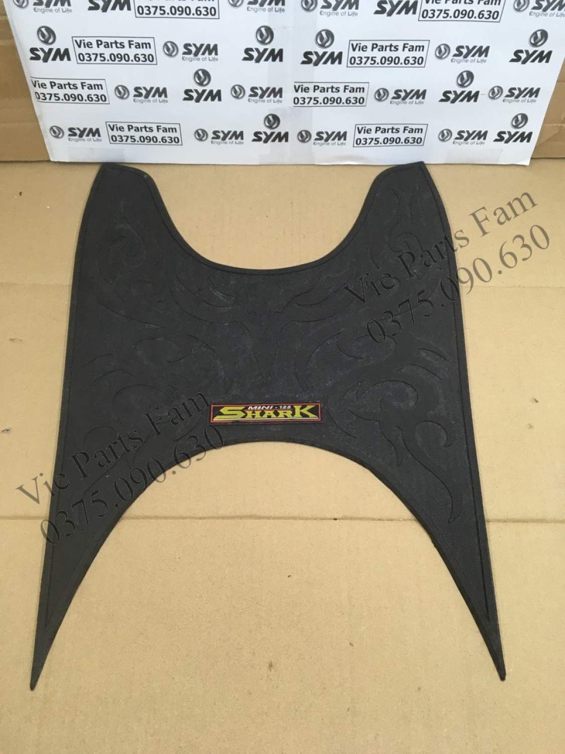Thảm cao su lót sàn chân Shark Mini