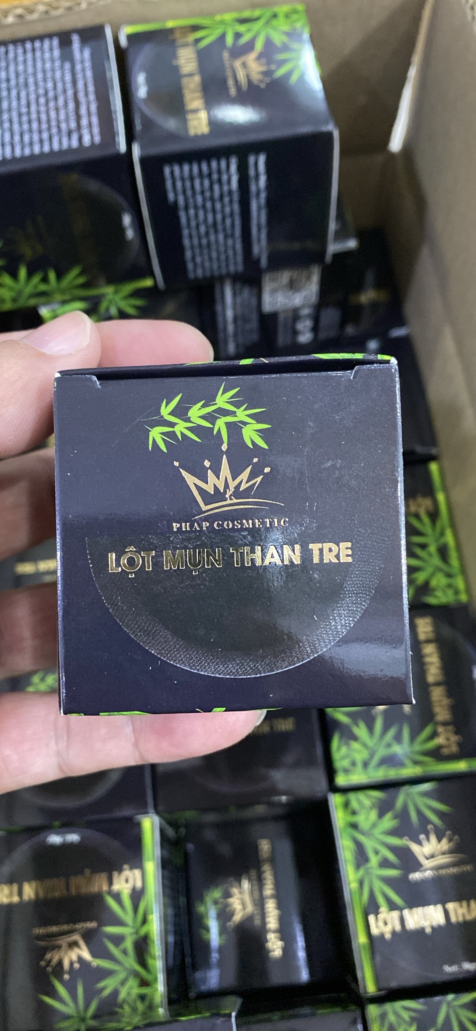 Mặt nạ lột mụn than tre Pháp Cosmetic