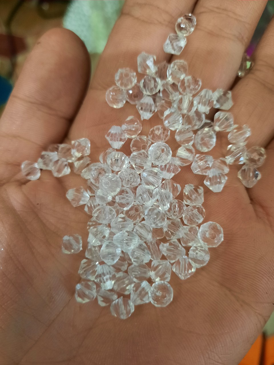 Gói 100Gram hạt cườm nhựa pha lê nón 6mm đính kết làm handmade