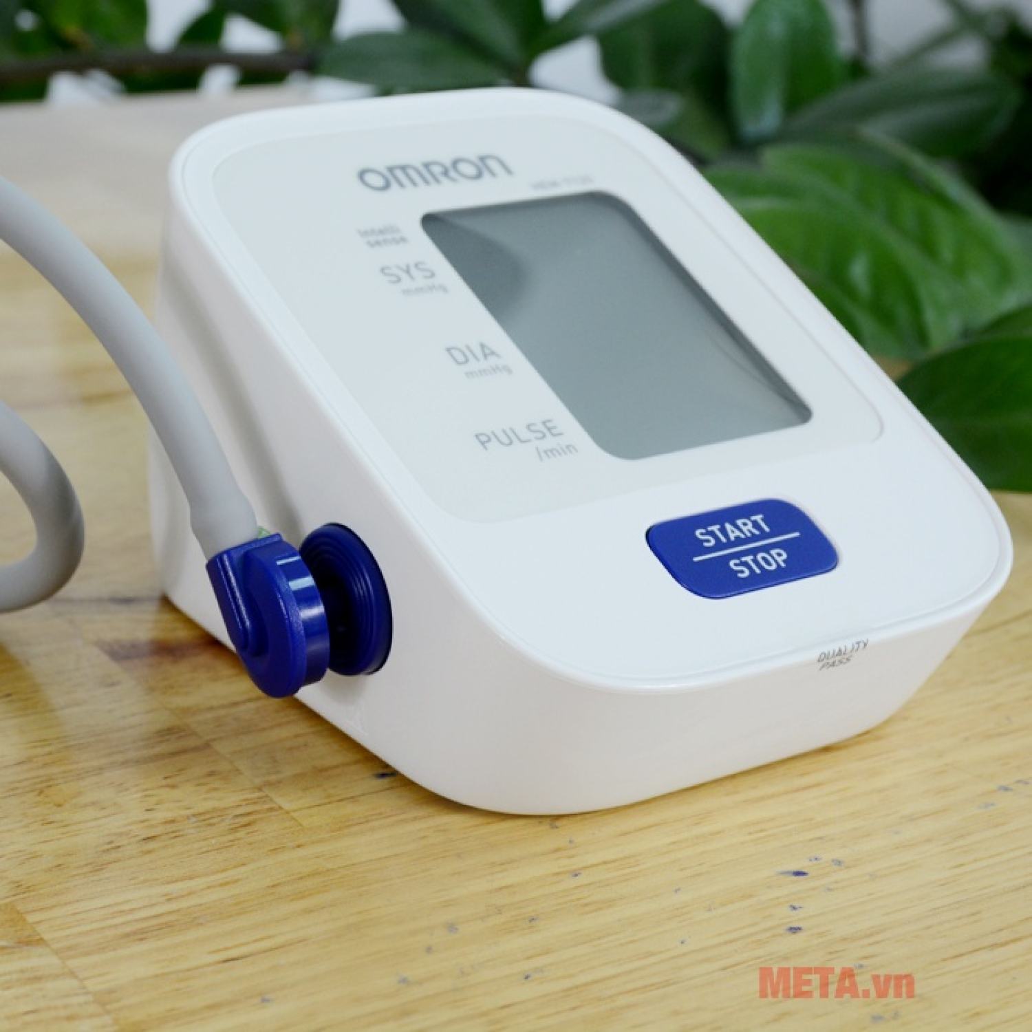 Máy đo huyết áp bắp tay Omron Hem 7120