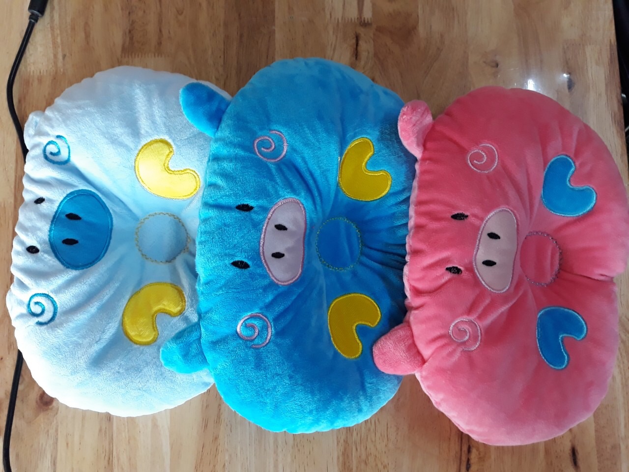 Gối lõm sơ sinh hình gấu siêu dễ thương