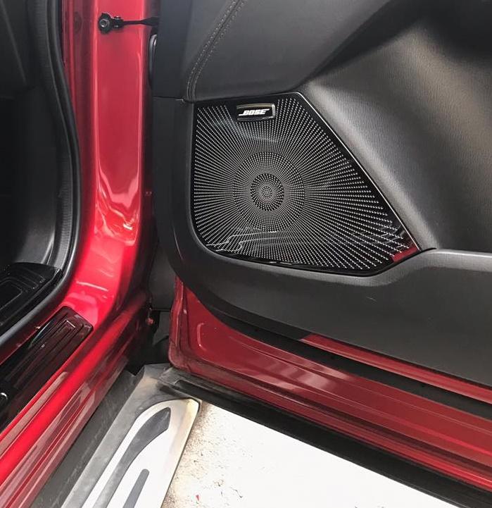 Ốp màng loa titan xe mazda CX5