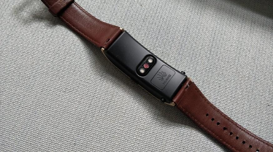 Đồng hồ thông minh Huawei TalkBand B5