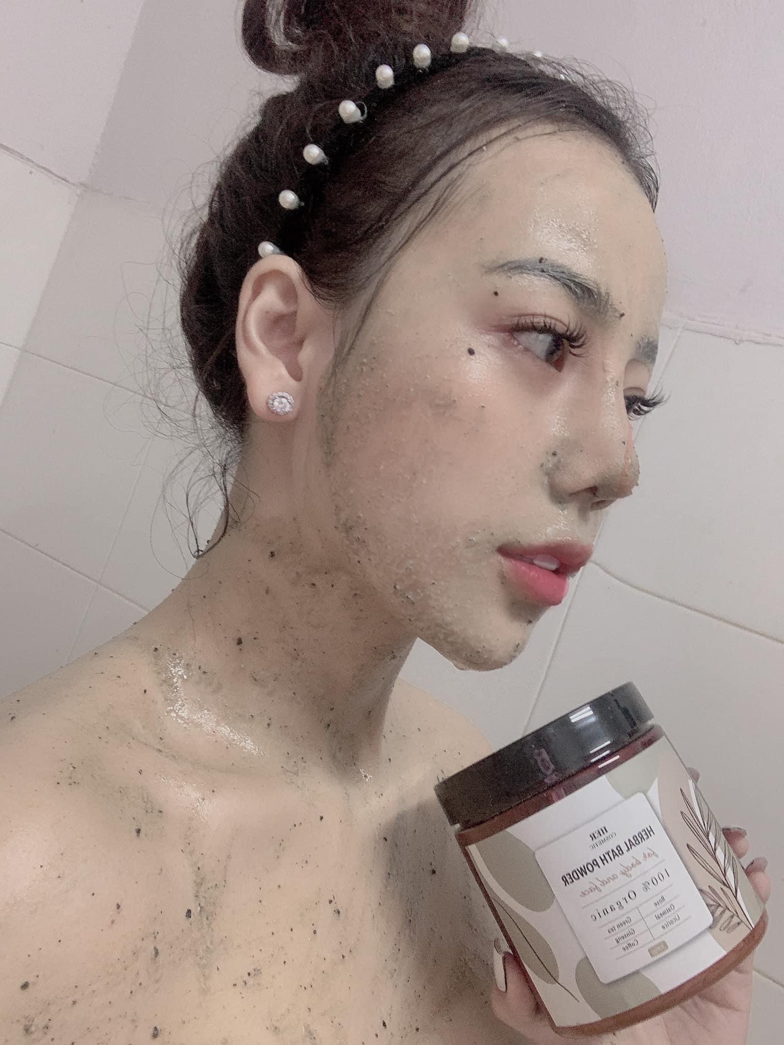 2 TÚI BỘT TẮM TRẮNG THẢO DƯỢC CHỈ 99.OOO VNĐ