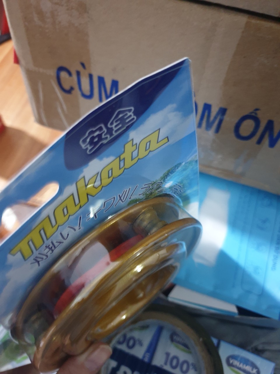 BÁT CƯỚC( Ổ CƯỚC) CẮT CỎ CHẤU  MAKATA . CÓ CON LĂN