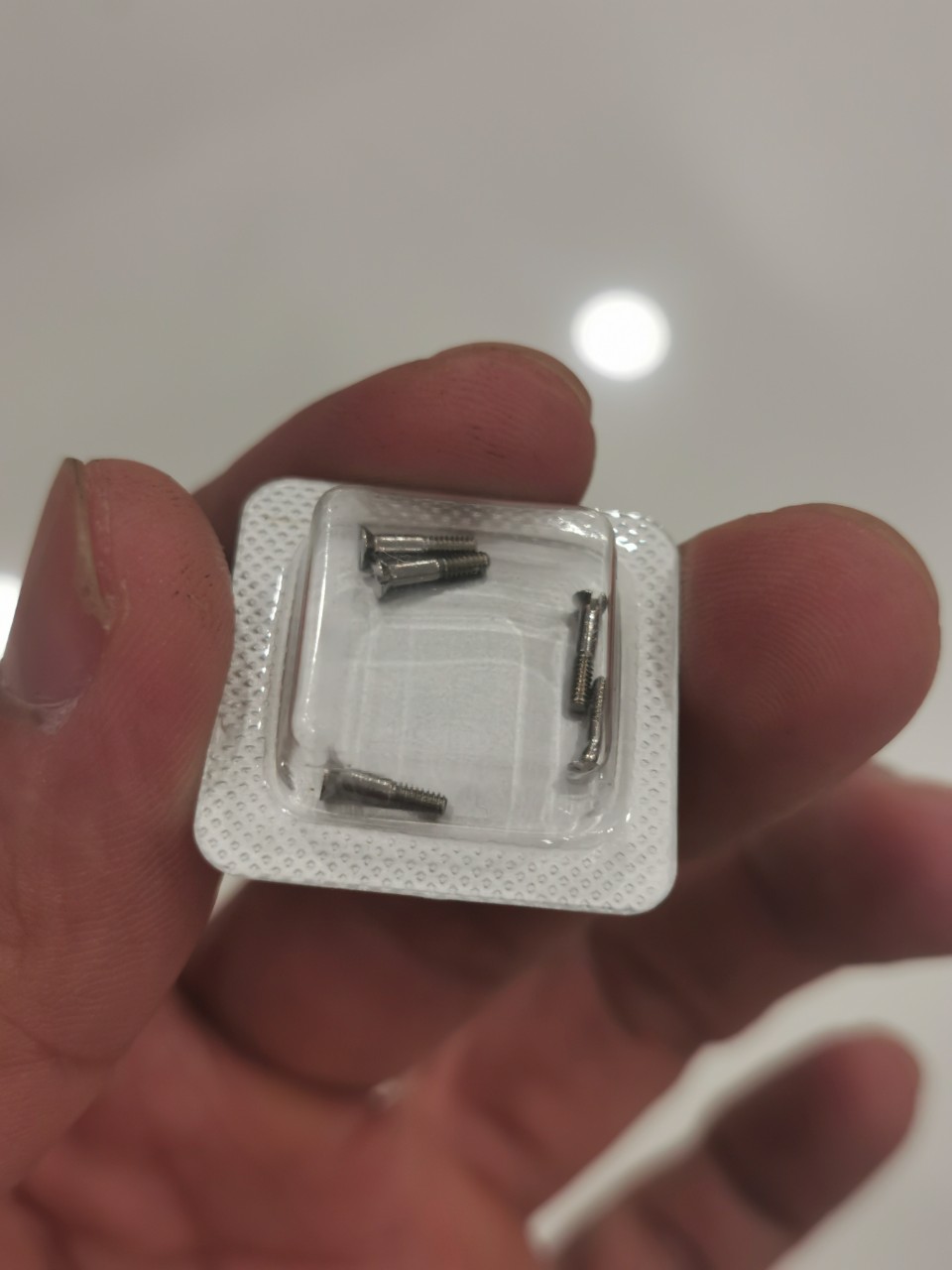 Ốc Zin đồng hồ Hub.lot