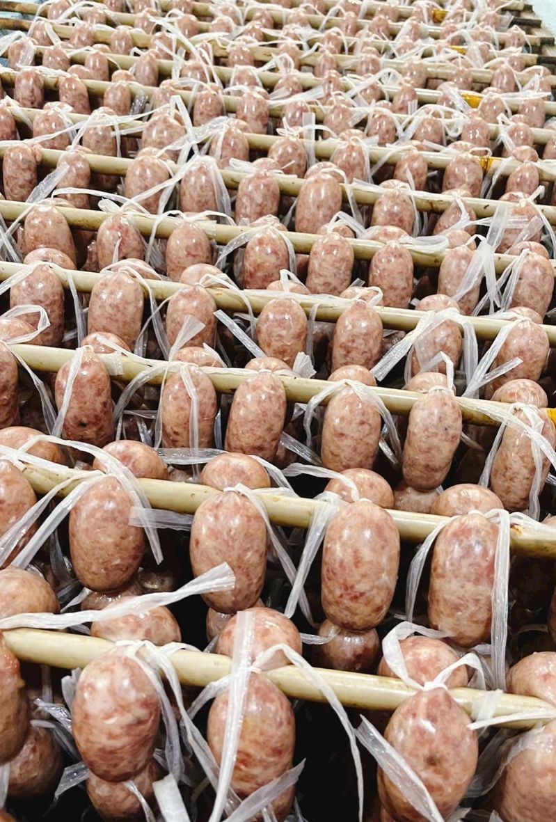 500gr LẠP XƯỞNG TƯƠI  đặc sản CAI LẬY