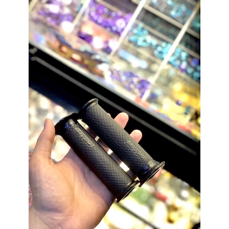 Bao tay Daytona cao su hàng 1:1 ( có hộp )