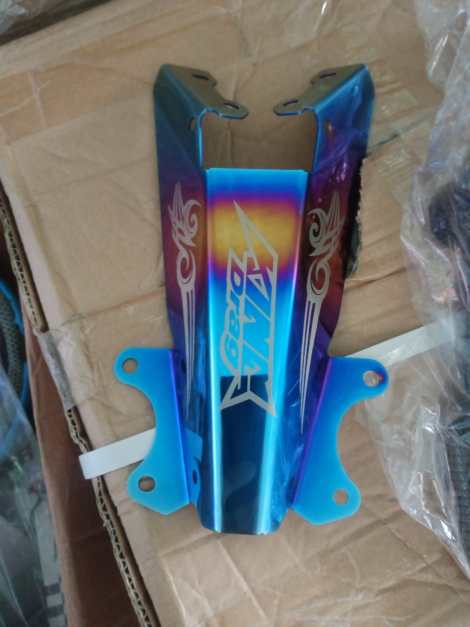 ốp đuôi dè titan king drag