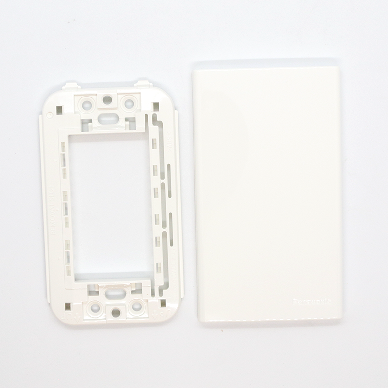 Mặt kín đơn dòng Wide Panasonic WEV68910SW