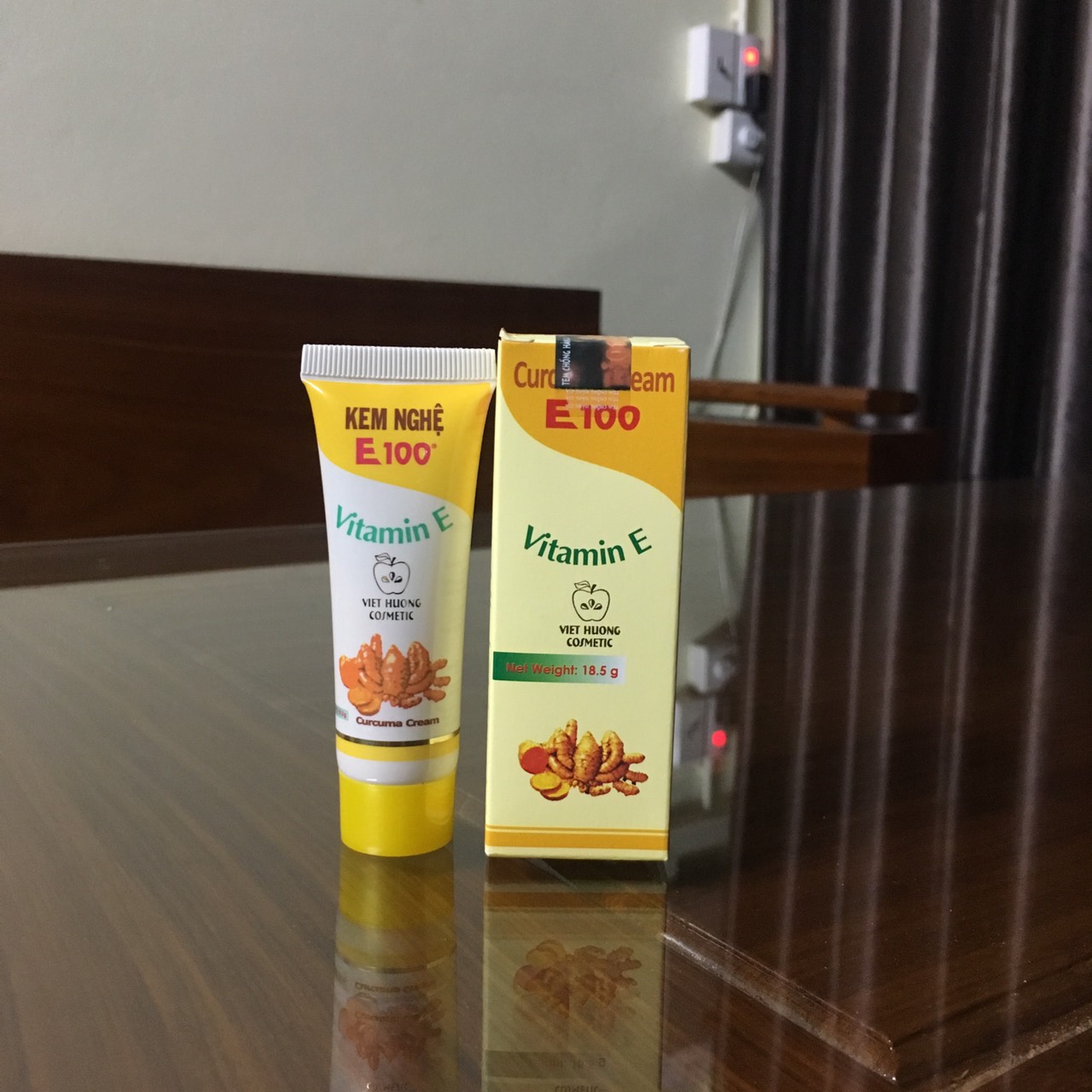 Kem nghệ ngừa mụn thâm E100 18,5g