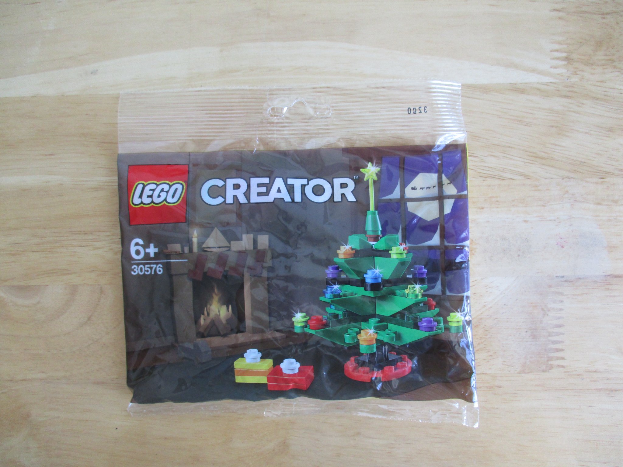 LEGO Creator 30576 Christmas Tree / Holiday Tree Building Kit (Genuine LEGO, Polybag, 70 Pieces)
