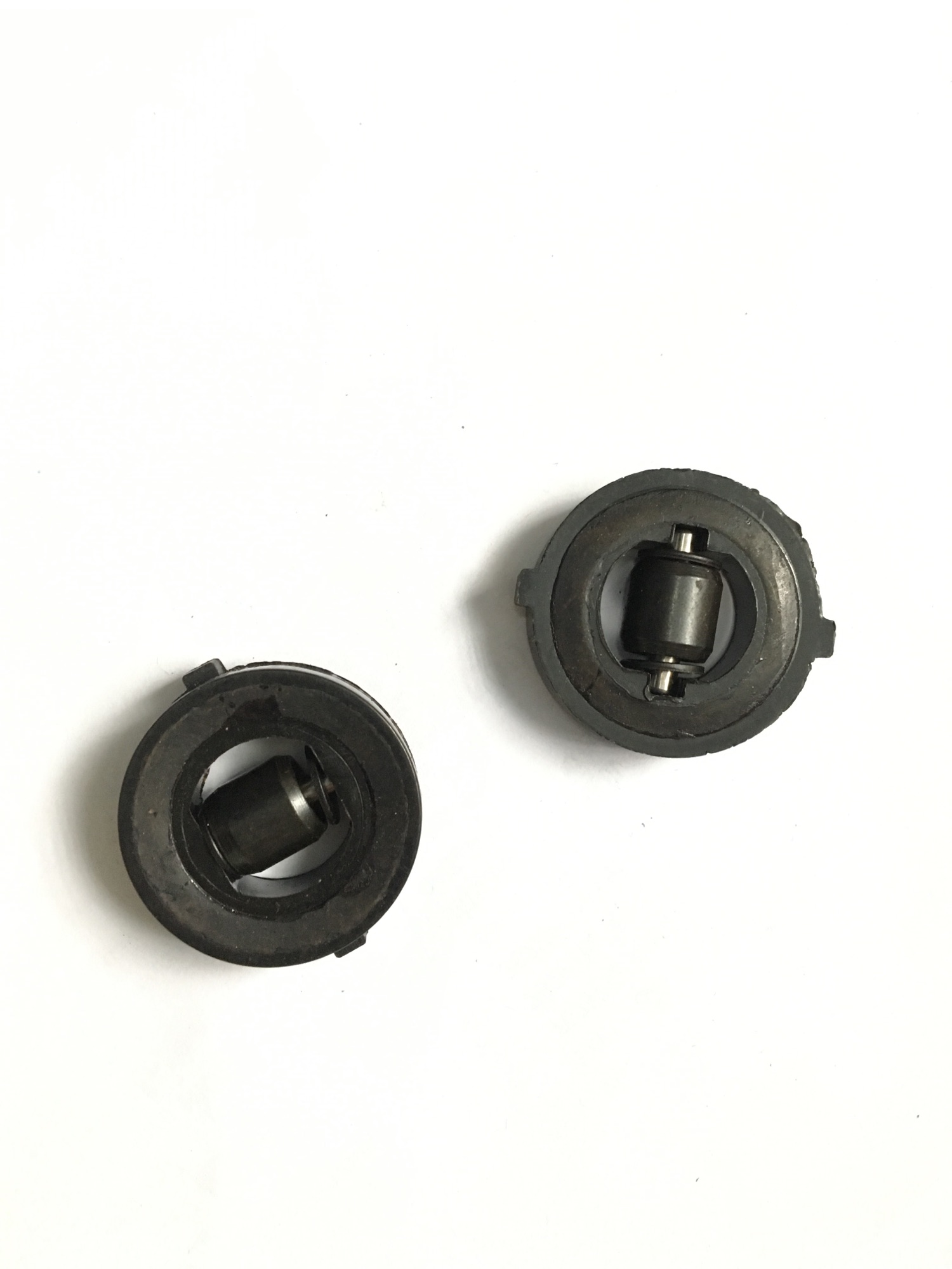 M-080 bánh xe máy cắt đứng KM rubber mounted roller