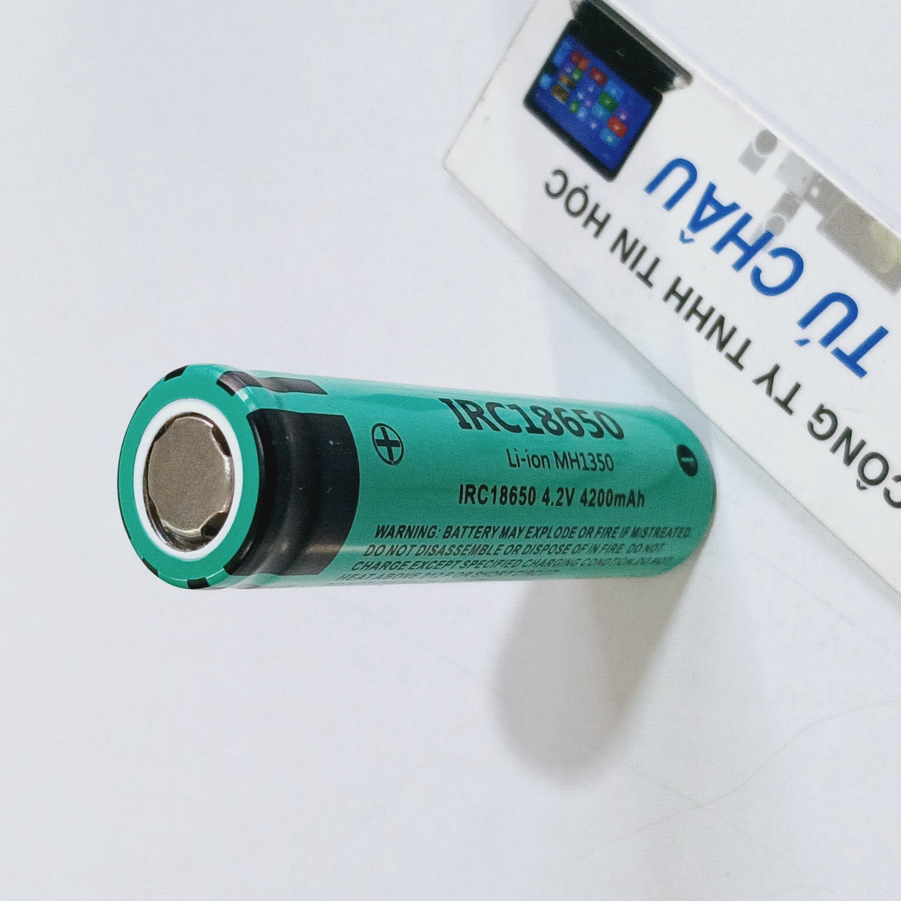 Pin 18650 panasonic li-ion irc18650 4.2v 4200mah / đầu bằng