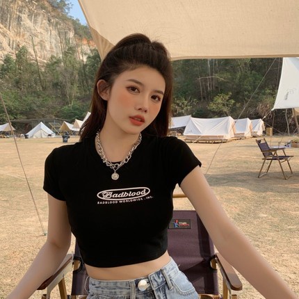 Áo thun croptop body BadBlood