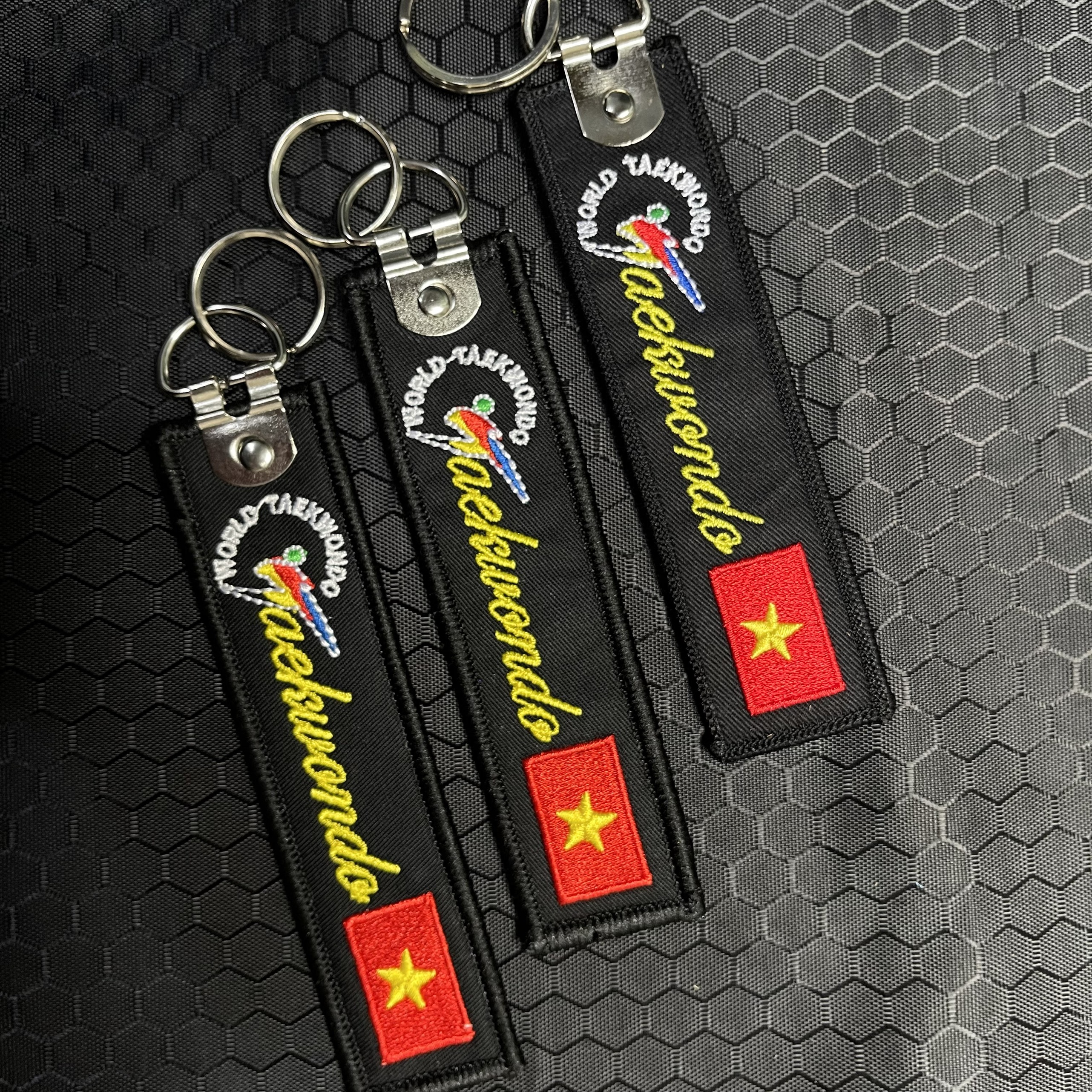 [HCM]{Móc khóa Vải Taekwondo}  Thêu 2 mặt  ailaikit