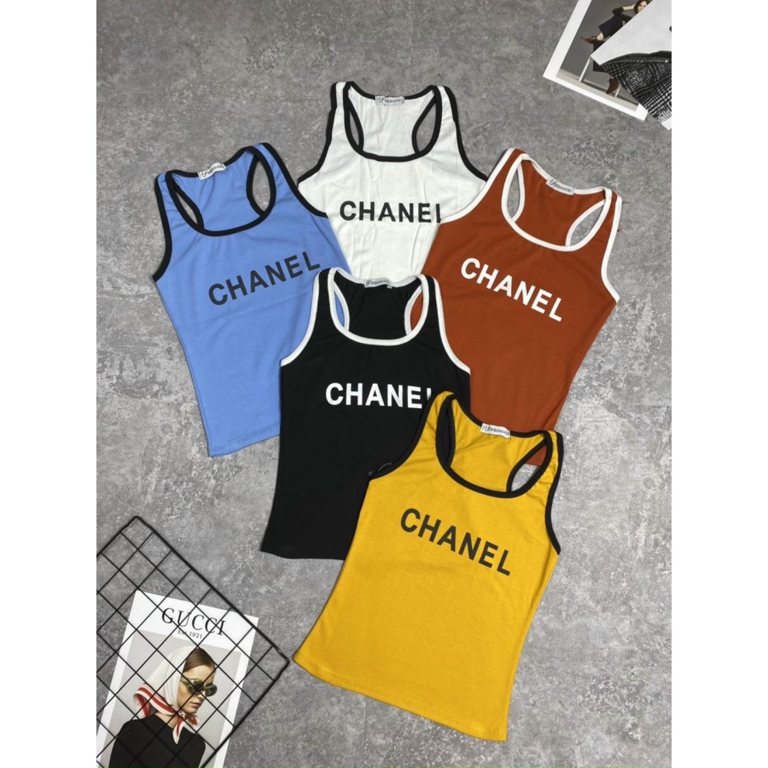 Áo thun 3 lỗ viền đen chữ Ch anel
