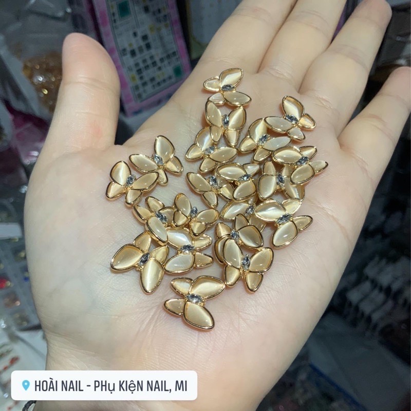 Bướm đá đính móng nail
