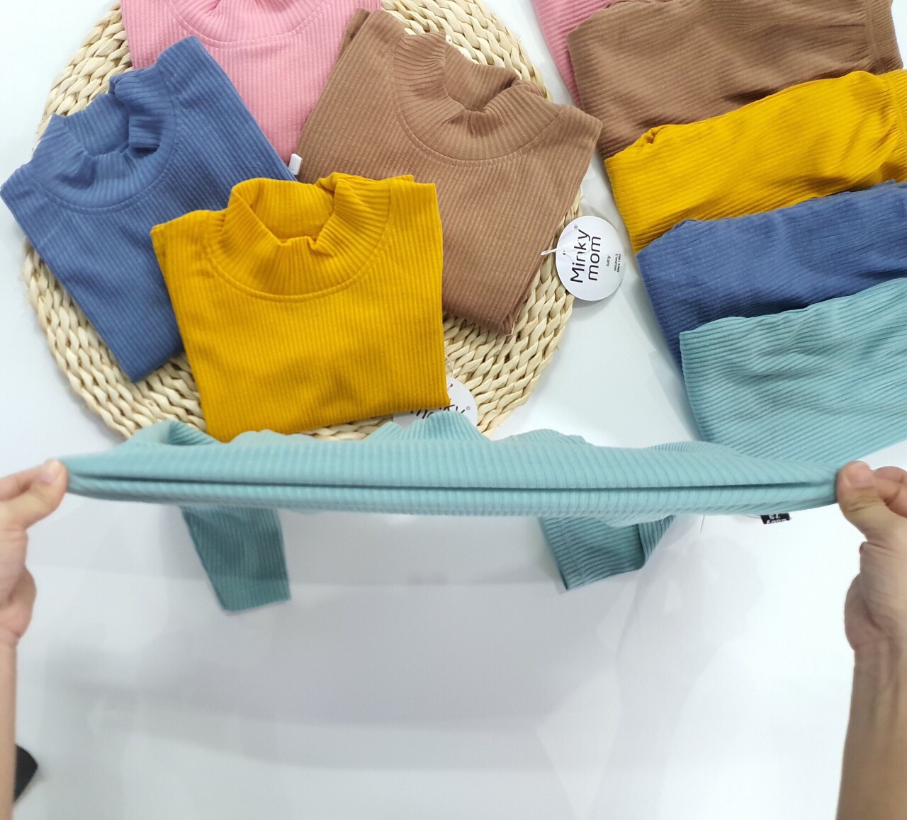 Bộ thun gân cổ cao cho bé