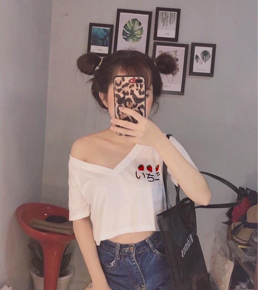 Áo thun lụa cổ tim form croptop in hình trán dâu cá tính tts0494