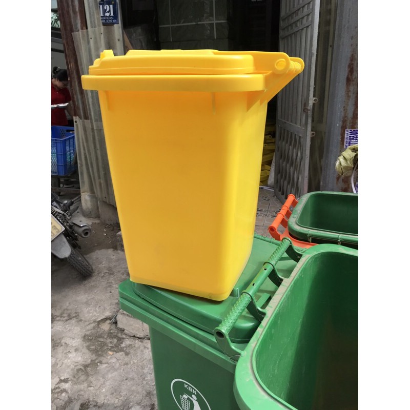 Thùng Rác Nhựa Vàng 60L