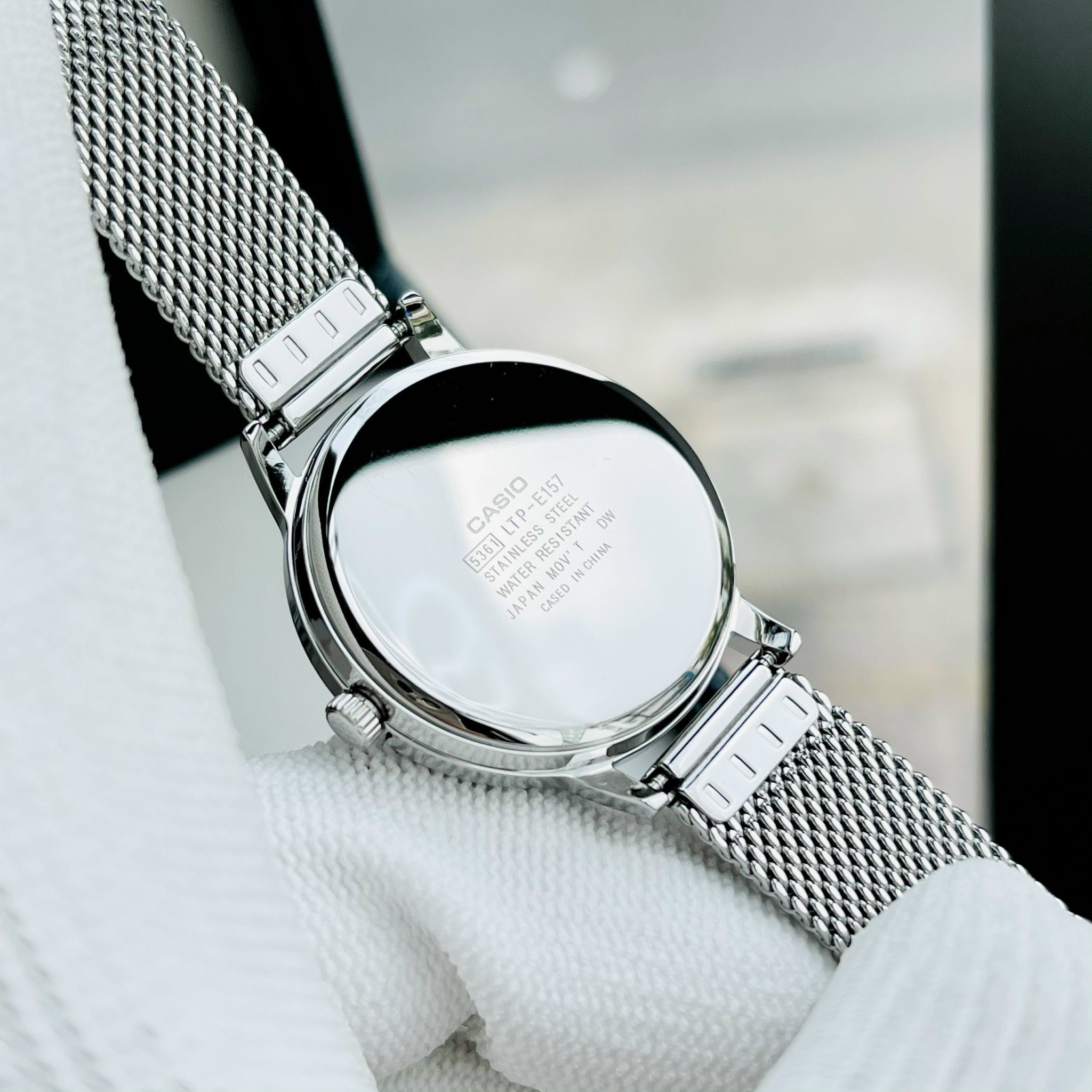Đồng Hồ Casio Nữ LTP-E157M-7ADF Dây Kim Loại Chống Nước