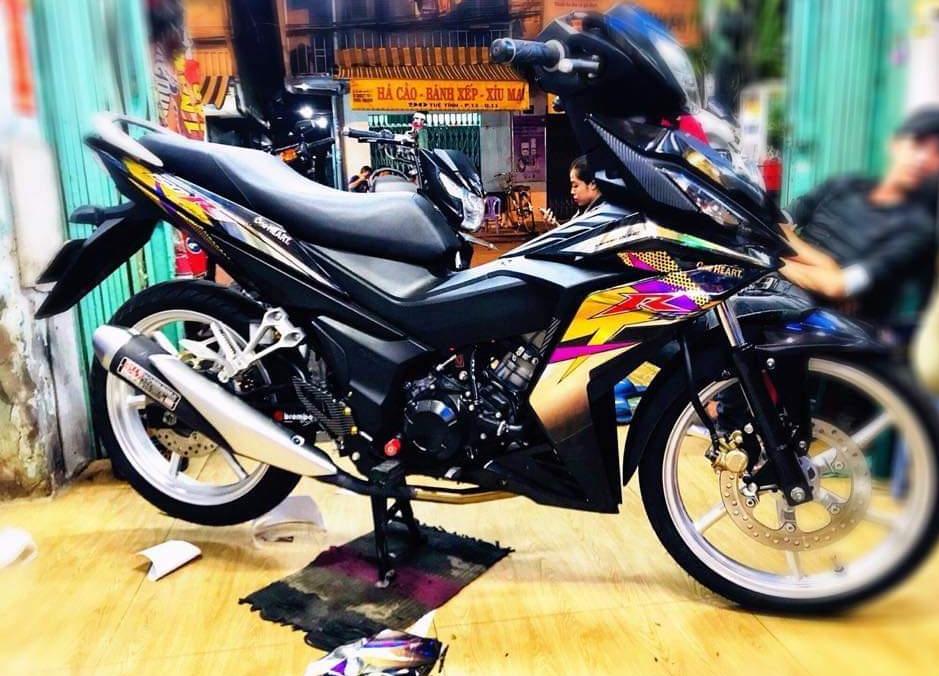 Tem rời winer crom chữ R