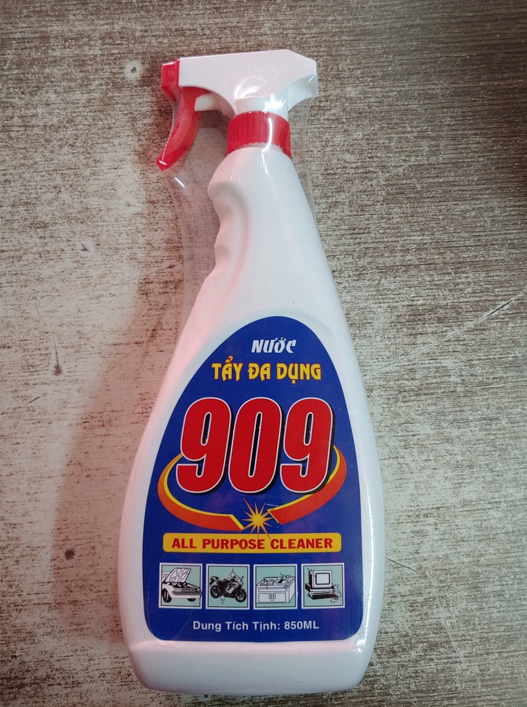 chai xịt tẩy đa năng 909