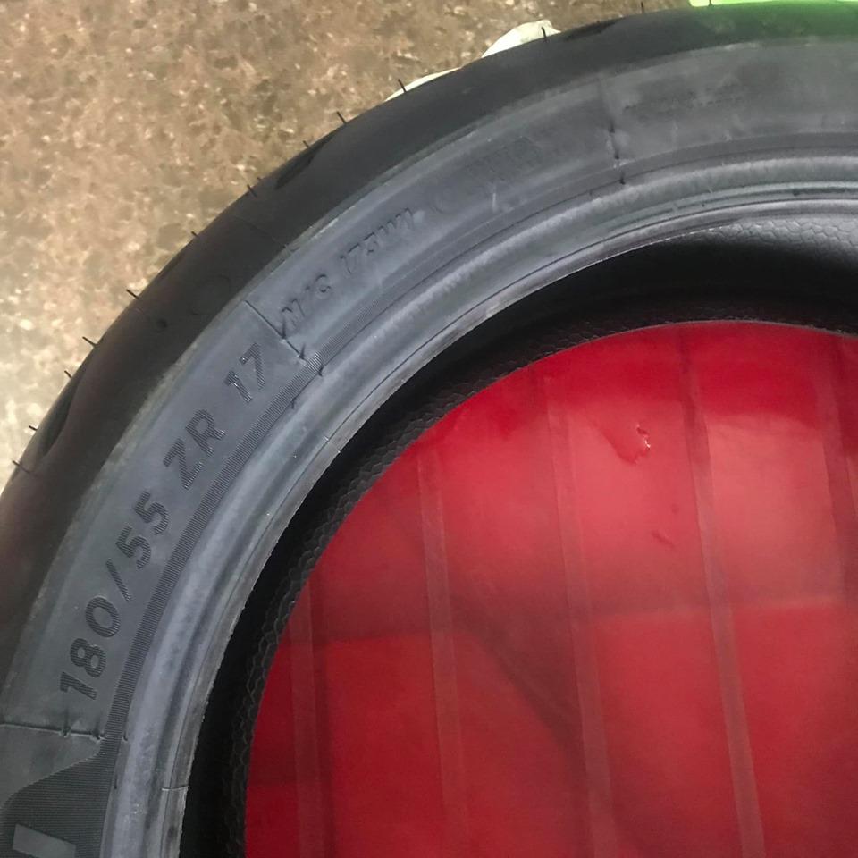 Lốp xe Michelin Pilot Road 5 180/55-17