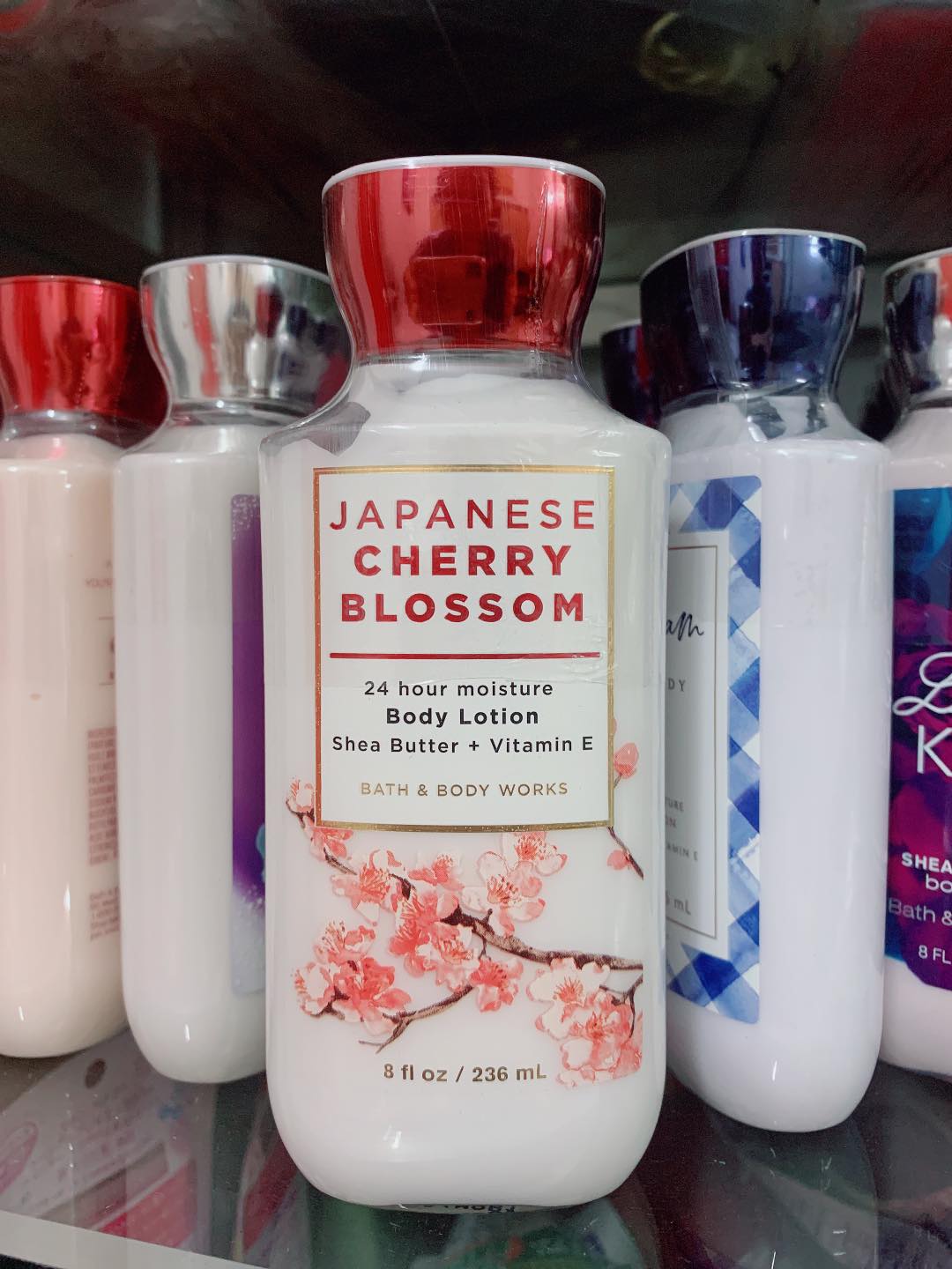Sữa dưỡng thể BBW JAPANESE CHERRY BLOSSOM 236ML.