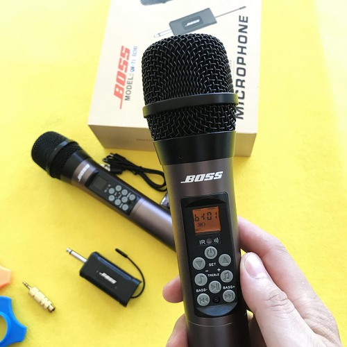 Micro không dây đa năng boss qm 71, chỉnh echo, bass, treble trực tiếp cao cấp cho loa bose, jbl, amply..