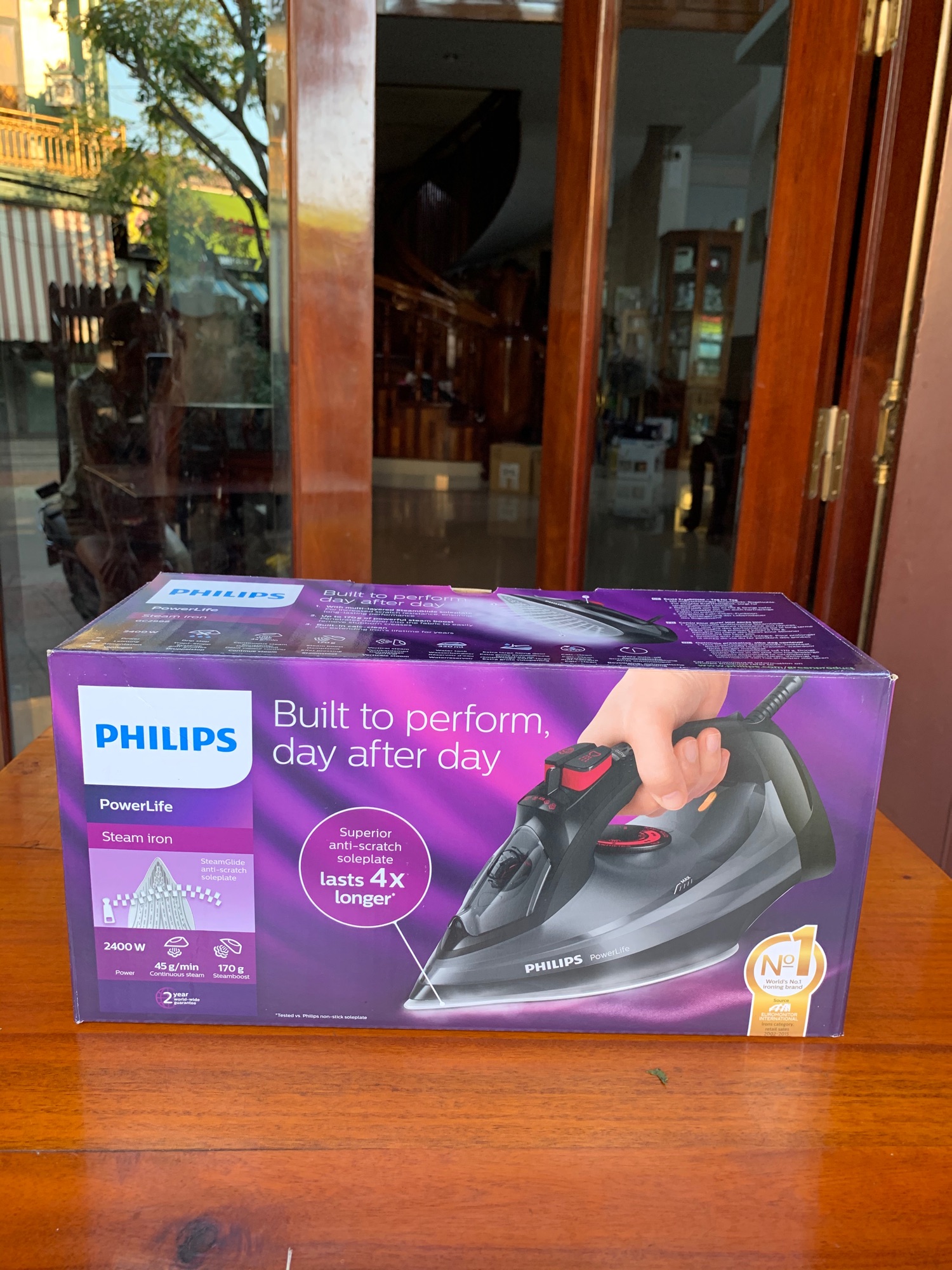 Bàn ủi hơi nước Philips GC2998
