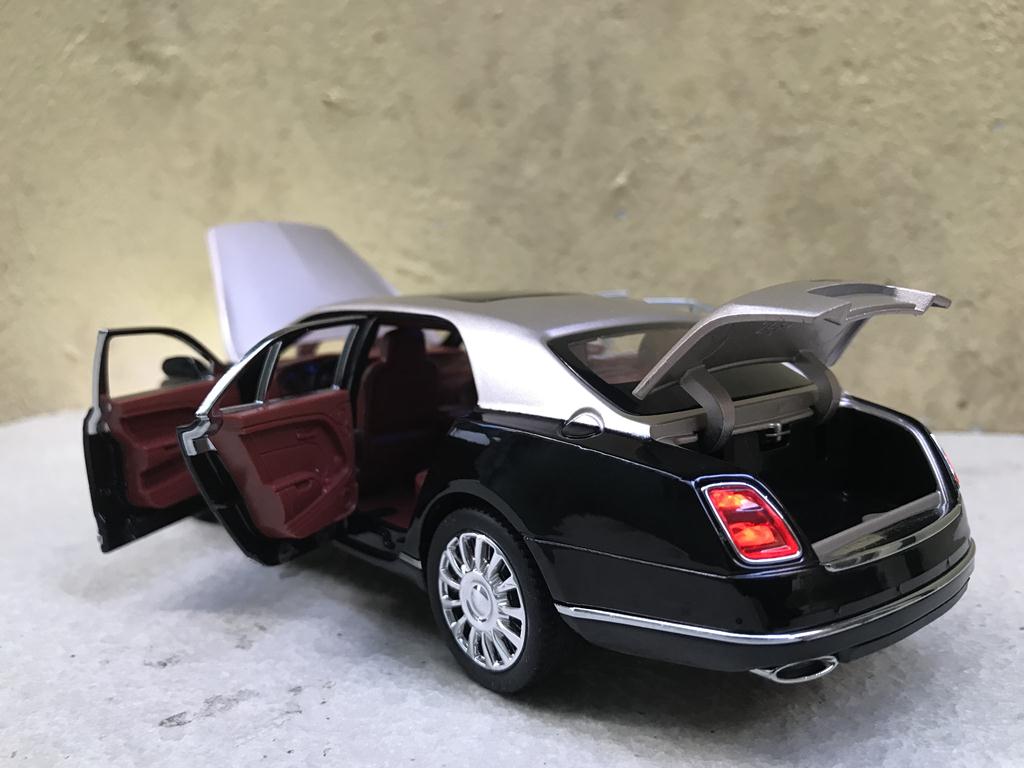 Mô hình xe Bently Muisanne EWB 2023 1:24
