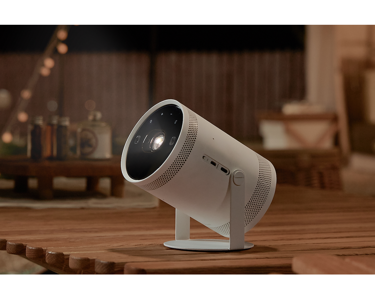 MIỄN PHÍ VẬN CHUYỂN - Máy chiếu Samsung The Freestyle thế hệ 2 SP-LFF3CLAXXXV