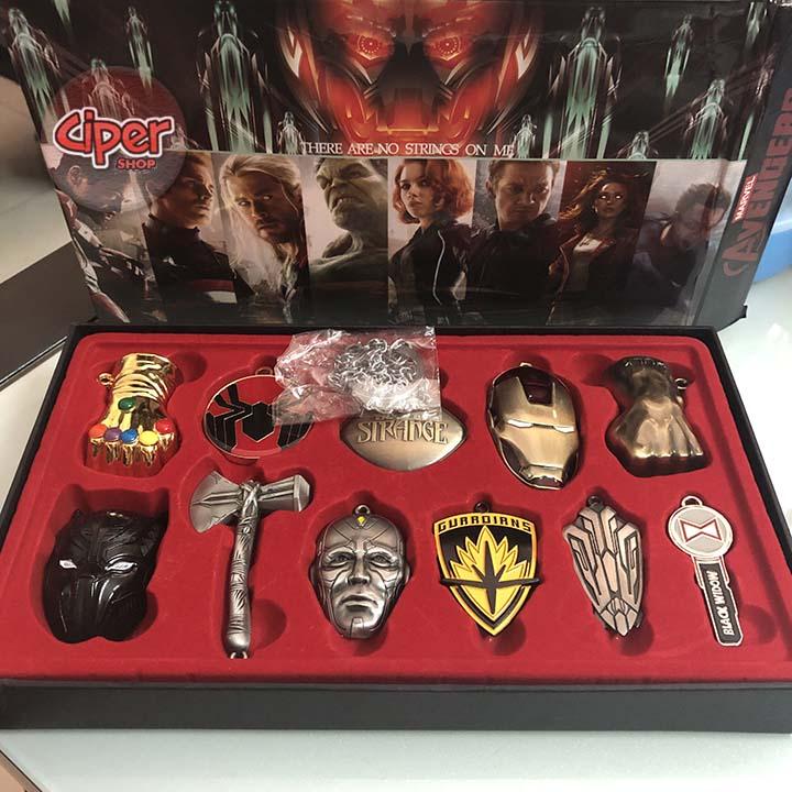 Bộ 11 móc khóa Avengers