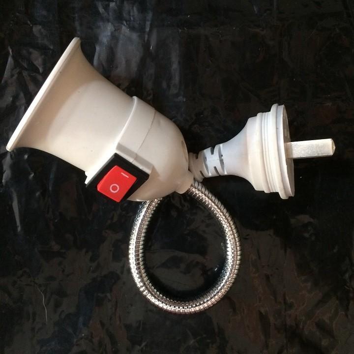 The E27 Socket tail has 20cm switch that can be bended. Thd575