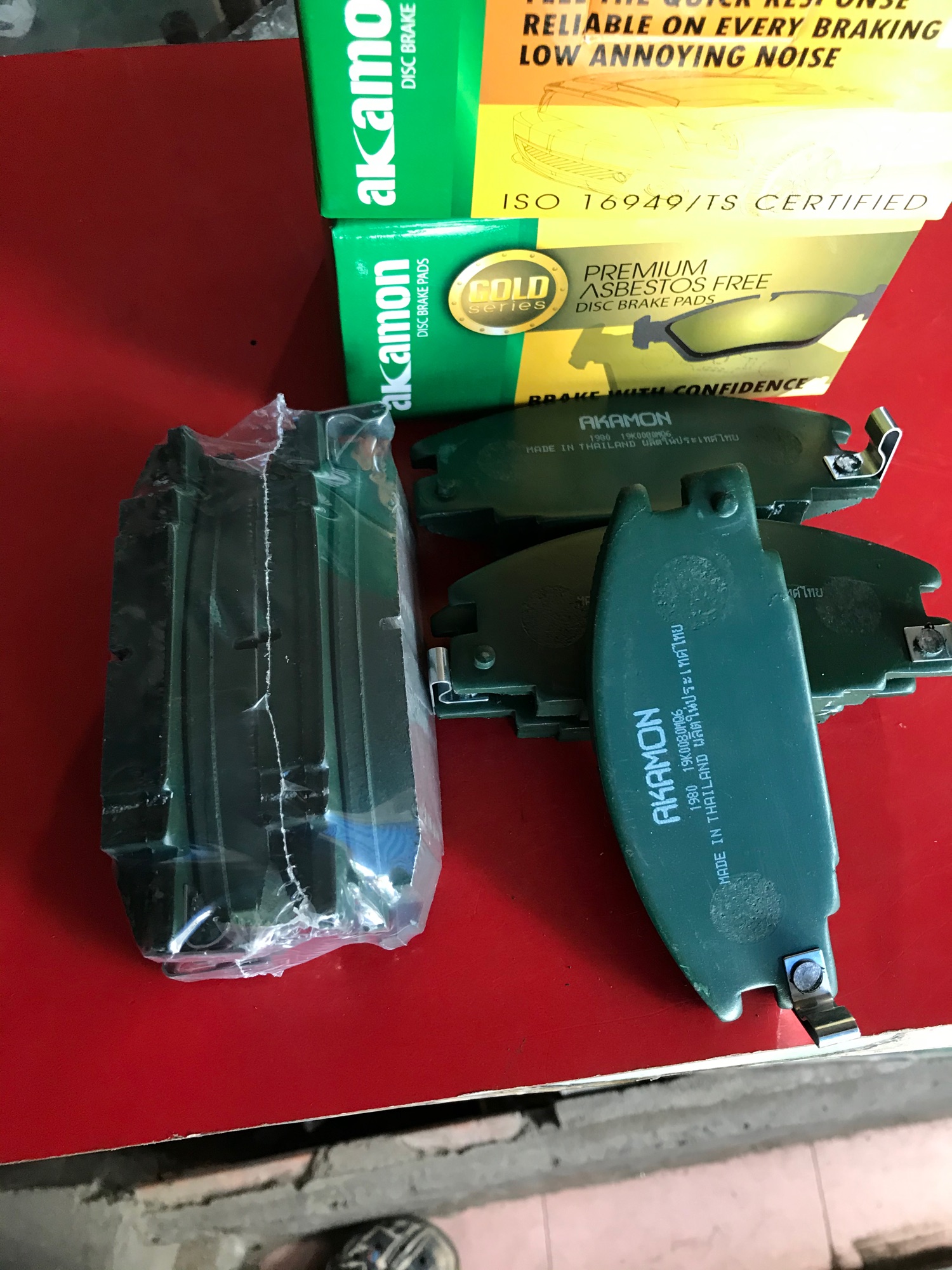 [HCM]Má phanh(bố thắng)đĩa trước Isuzu Hi Lander