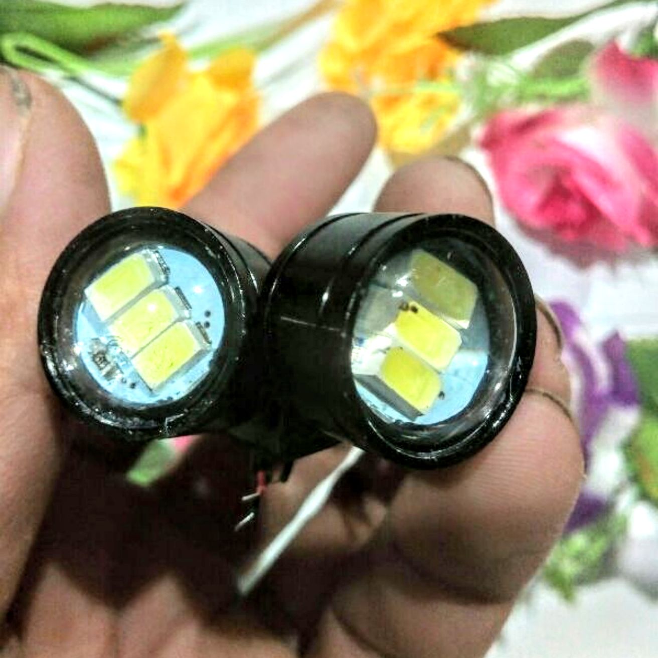 BỘ 2 ĐÈN TRỢ SÁNG GẮN CHÂN KÍNH XE MÁY MINI SIÊU SÁNG TRANG TRÍ CỰC CHẤT