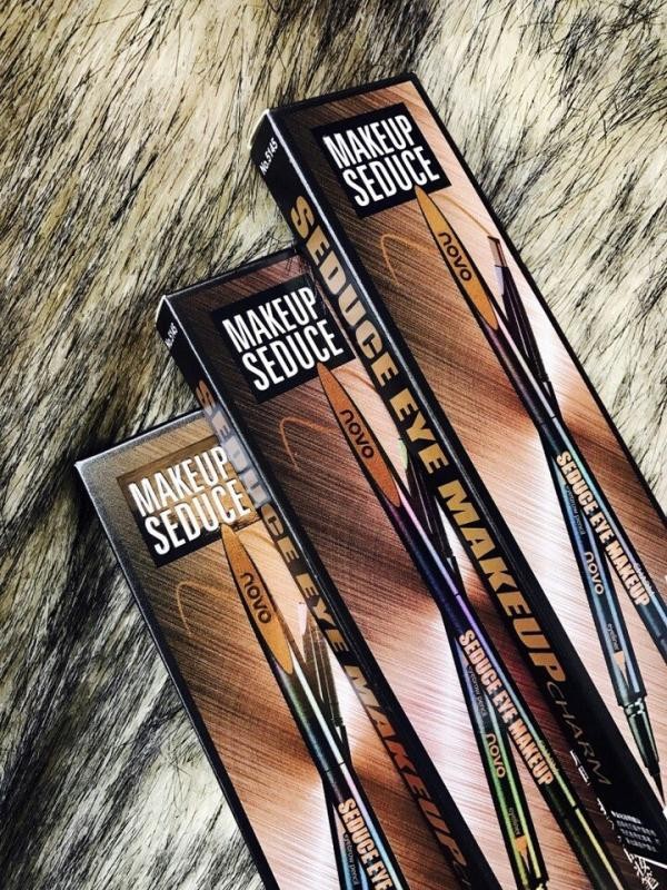 Chì Kẻ Mày Ngang 2 Đầu Novo Makeup