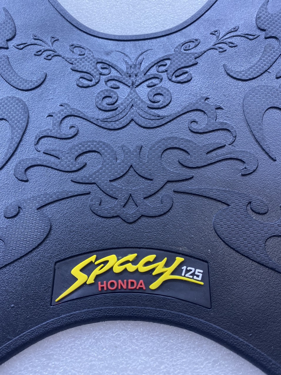 THẢM CAO SU LÓT CHÂN XE SPACY 125