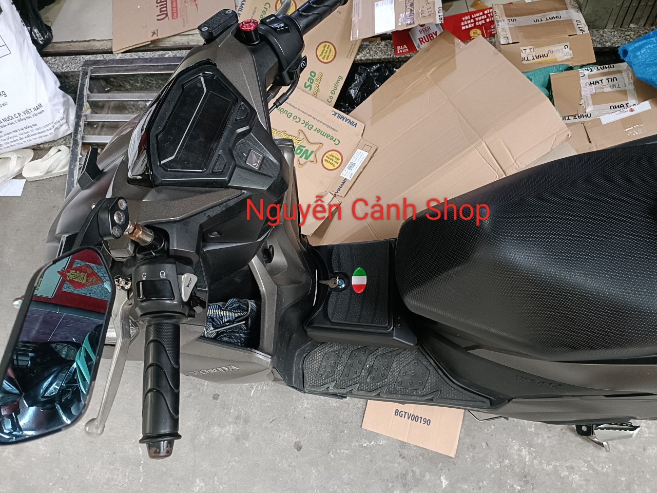 Thùng Giữa Xe Tay Ga,Đựng Đồ Tiện Lợi