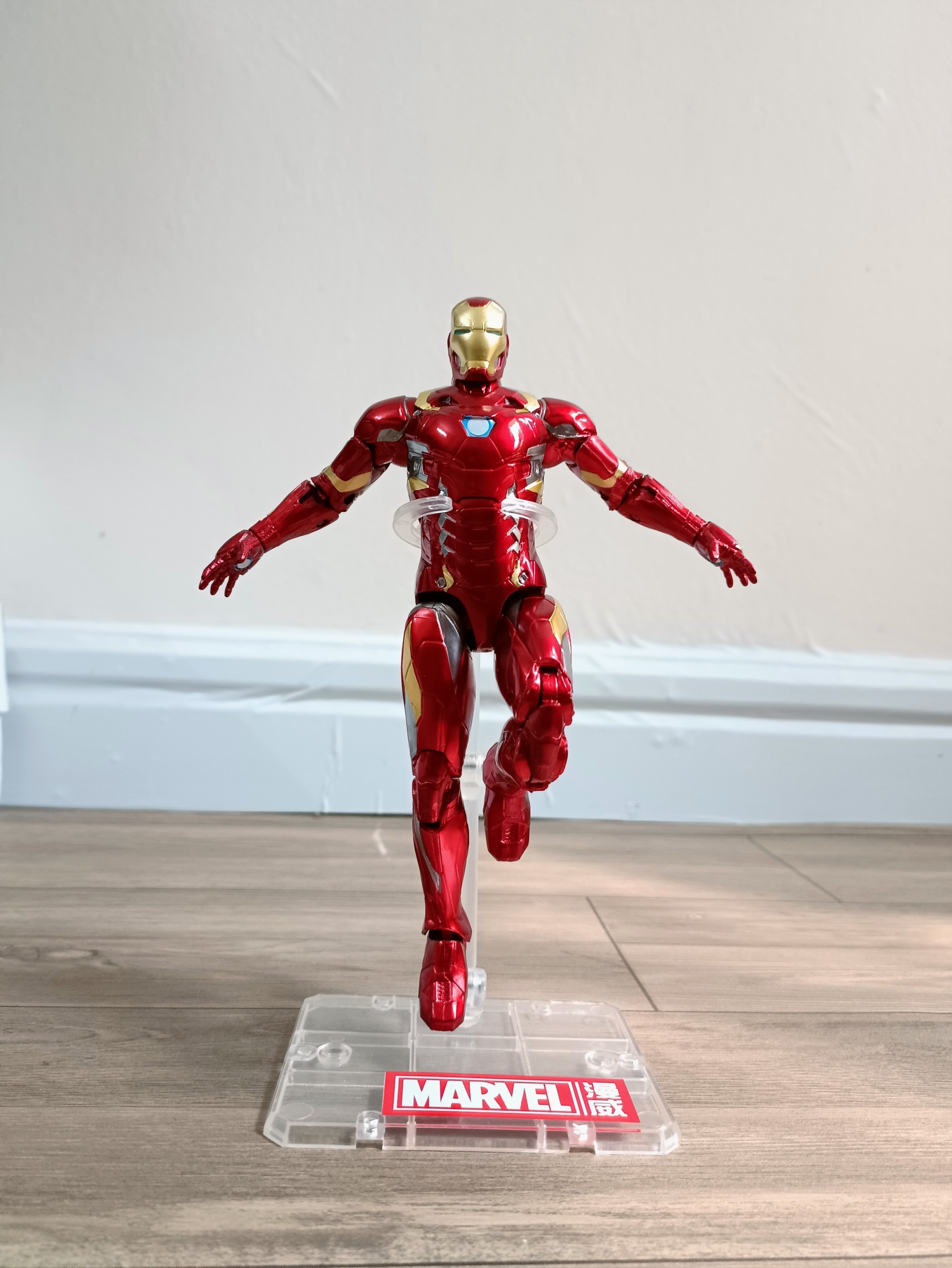 Mô hình người sắt IRON MAN siêu đẹp 18cm