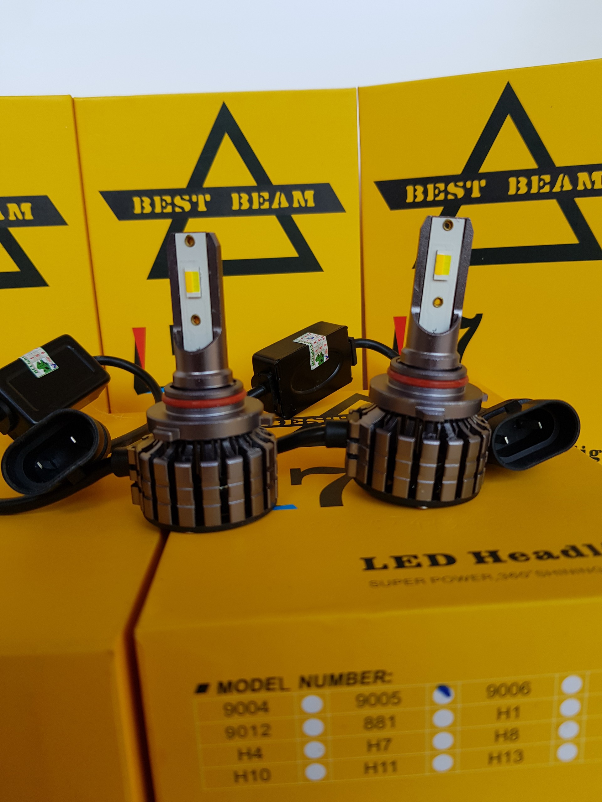 Led L7 . E7 . X7 3 màu CHÂN 9005.9006.9012 (hb3.hb4)