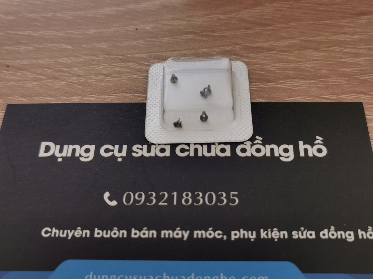 Ốc Zin đồng hồ Hub.lot