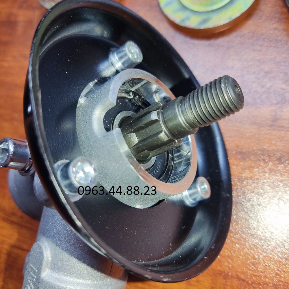 Đầu bò máy cắt cỏ