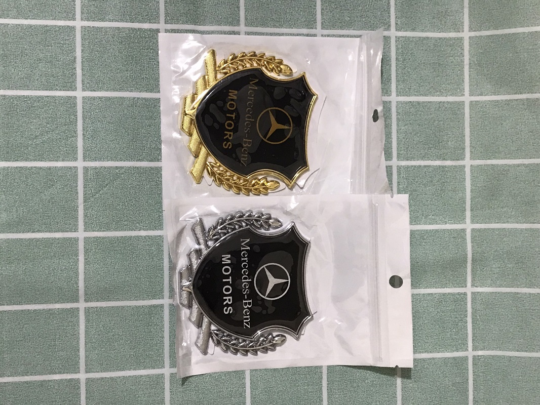 Tem Logo Bông Lúa Màu Vàng Hãng Xe MERCEDES