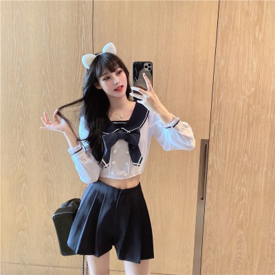 Quần short giả váy xếp ly