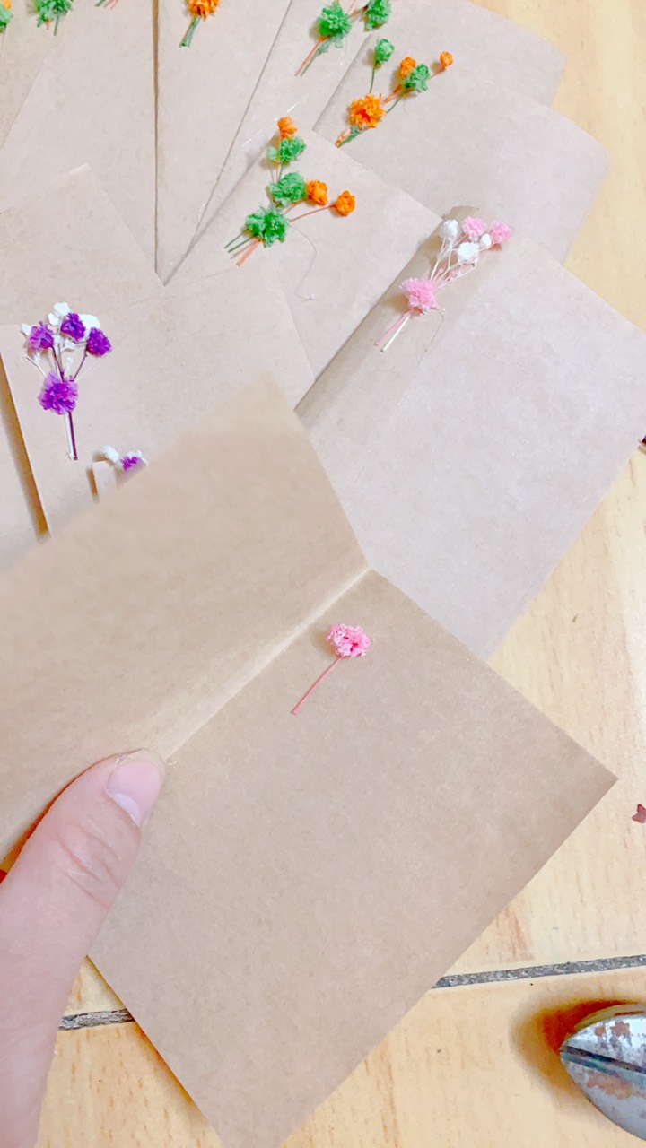 Set 5 thiệp hoa baby khô handmade
