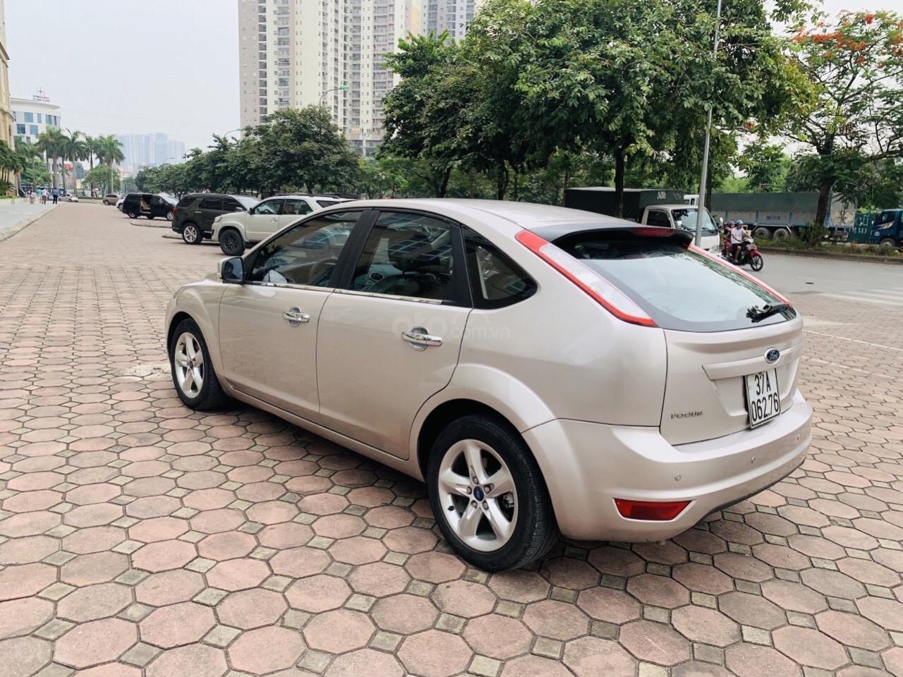 Bộ chắn bùn bánh xe Ford Focus (Hatchback)